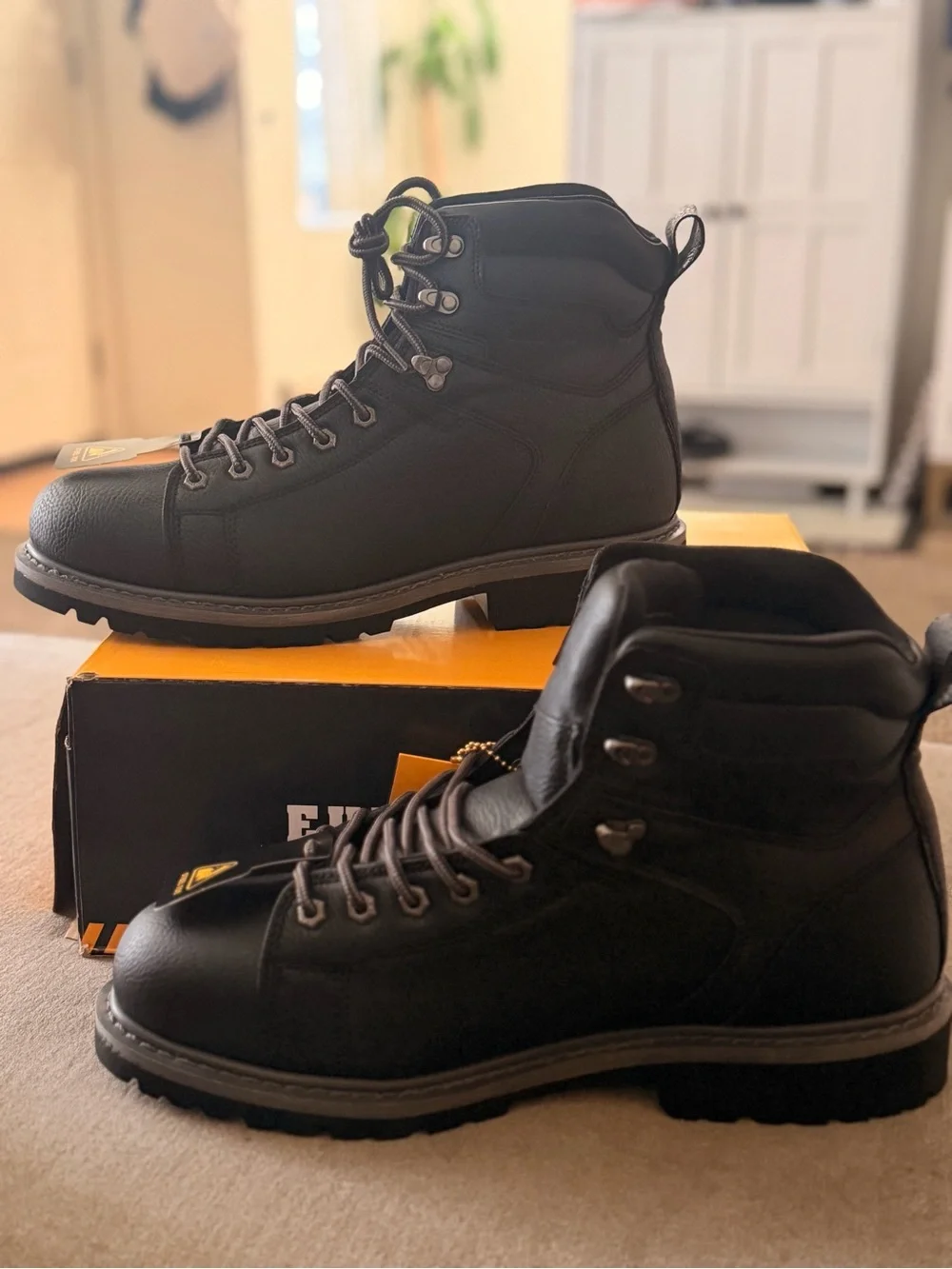 New Size 13 Men's Steel Toe Work Boots